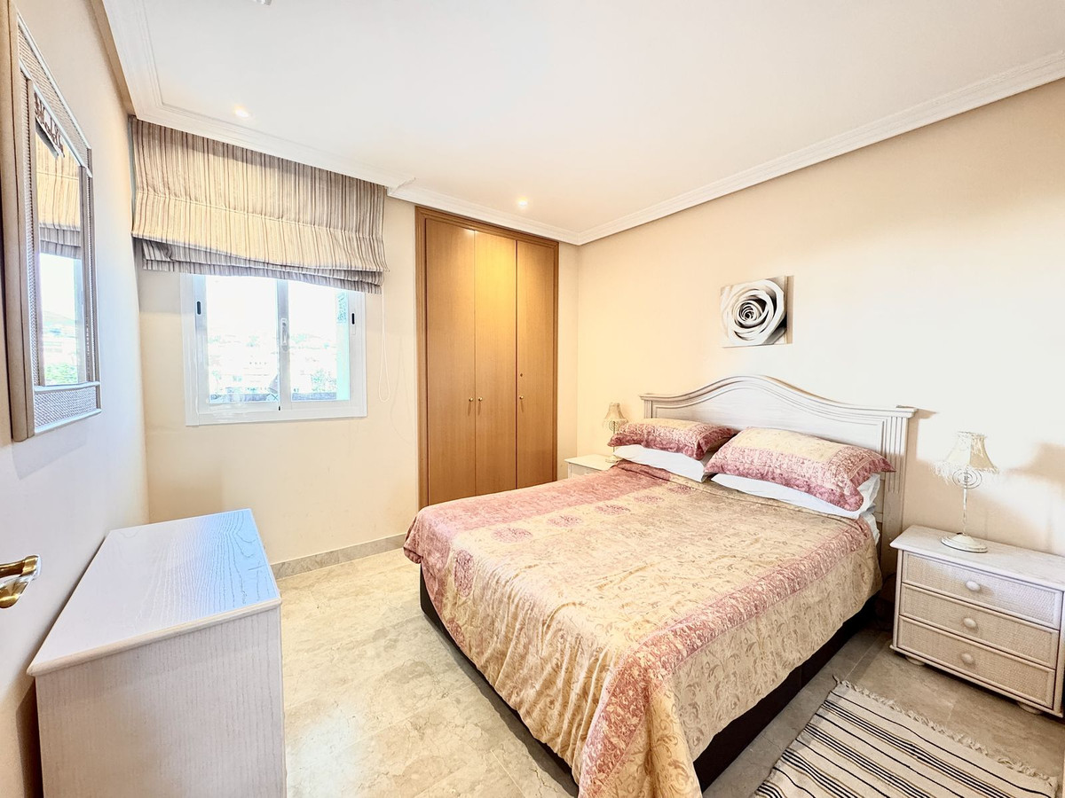 Penthouse te koop in Estepona | 2 slaapkamers H5111629