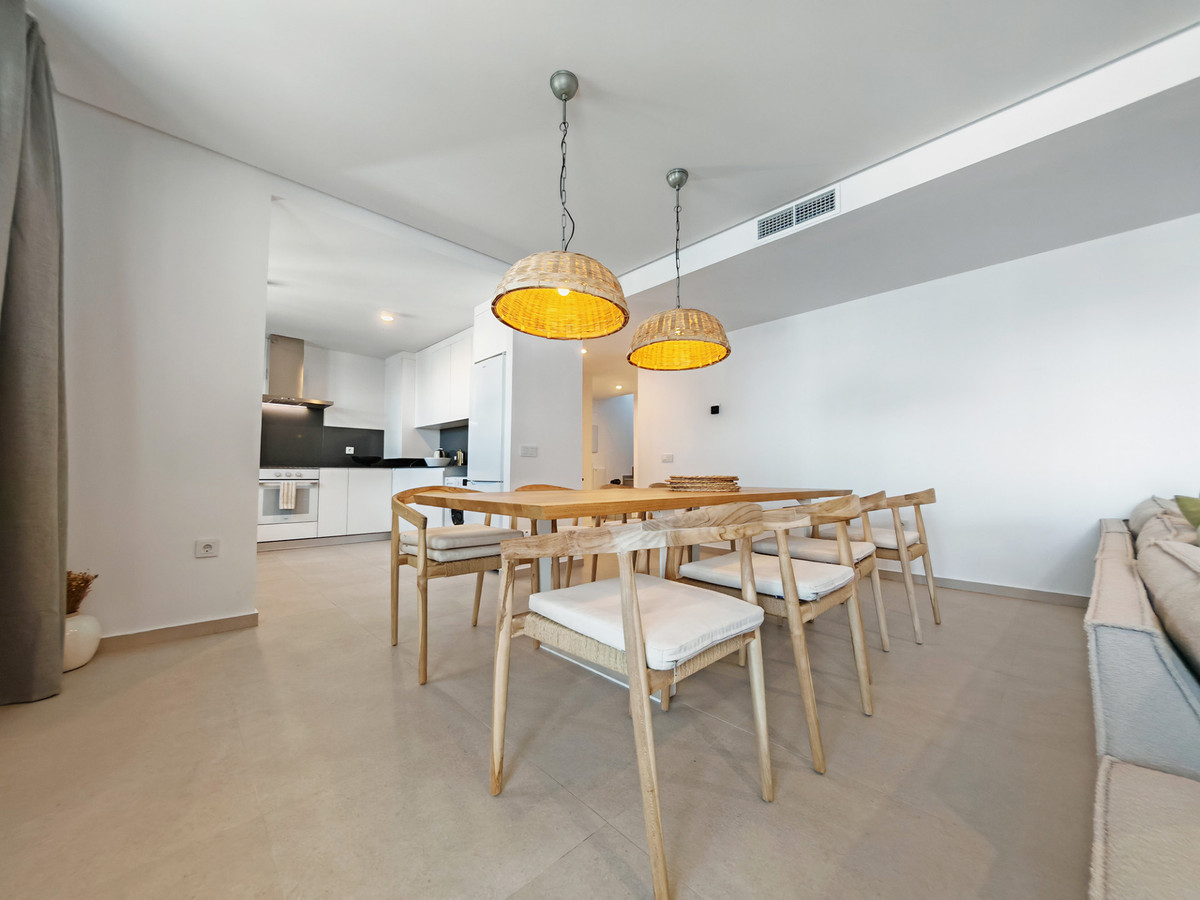 Appartement te koop in Estepona | 4 slaapkamers H5111839