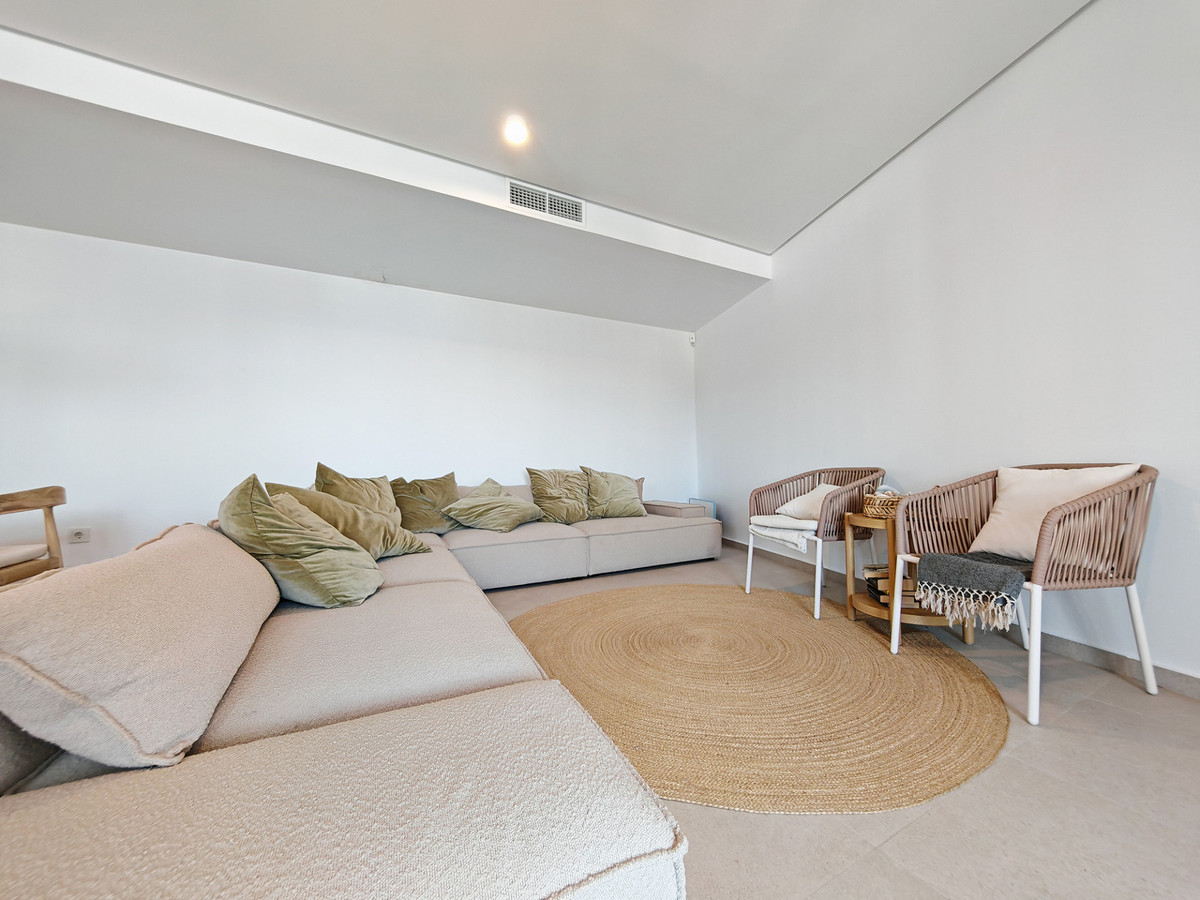 Appartement te koop in Estepona | 4 slaapkamers H5111839