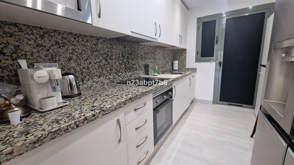 Appartement te koop in Estepona | 2 slaapkamers H5113768