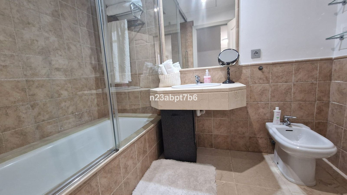 Appartement te koop in Estepona | 2 slaapkamers H5113768