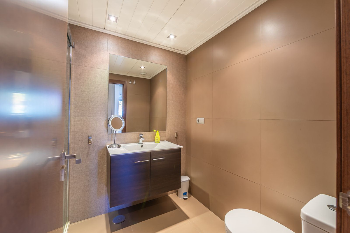 Appartement te koop in Estepona | 2 slaapkamers H5116690