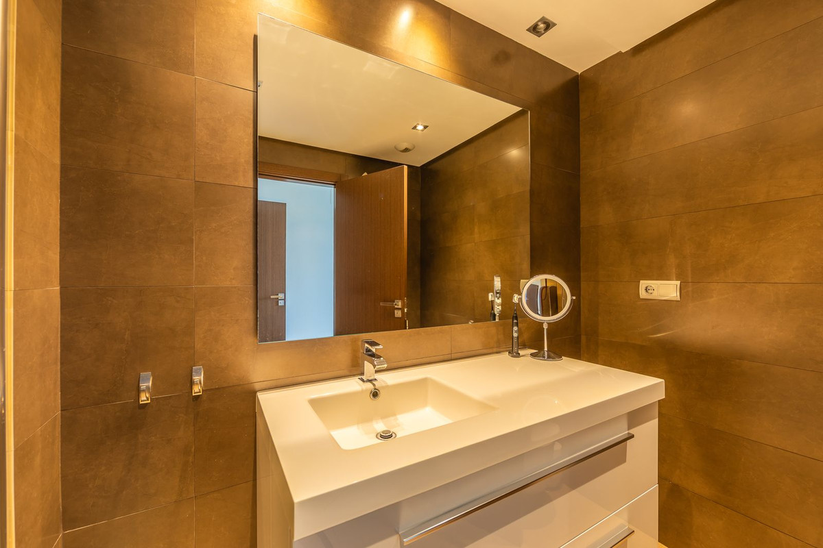 Appartement te koop in Estepona | 2 slaapkamers H5116690