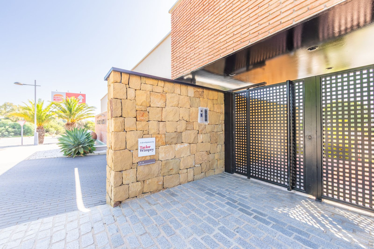 Appartement te koop in Estepona | 2 slaapkamers H5116690