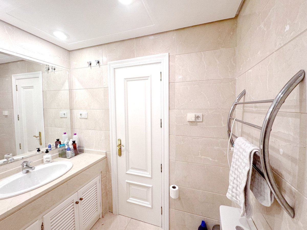 Appartement te koop in Estepona | 2 slaapkamers H5118250