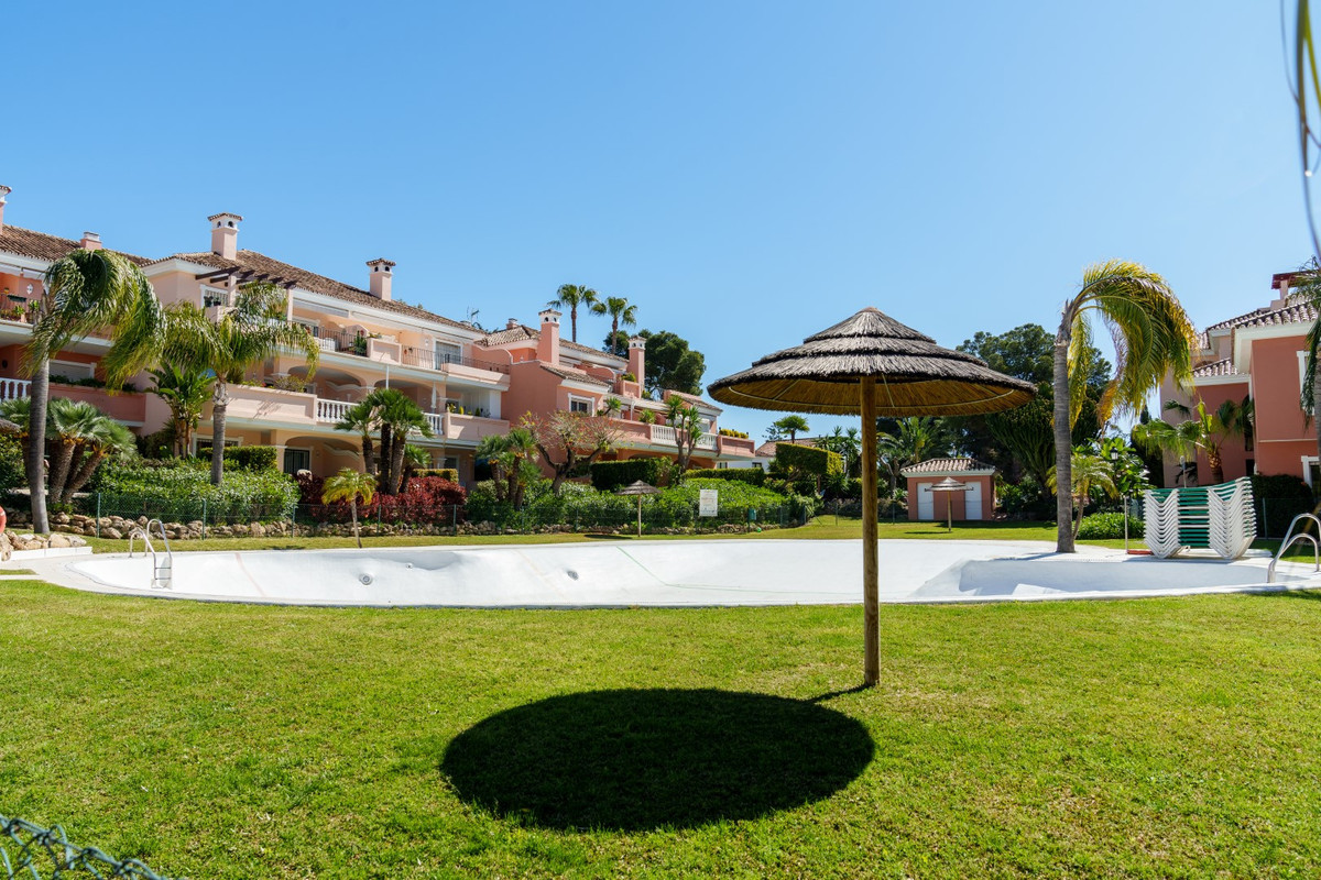 Appartement te koop in Estepona | 2 slaapkamers H5118250