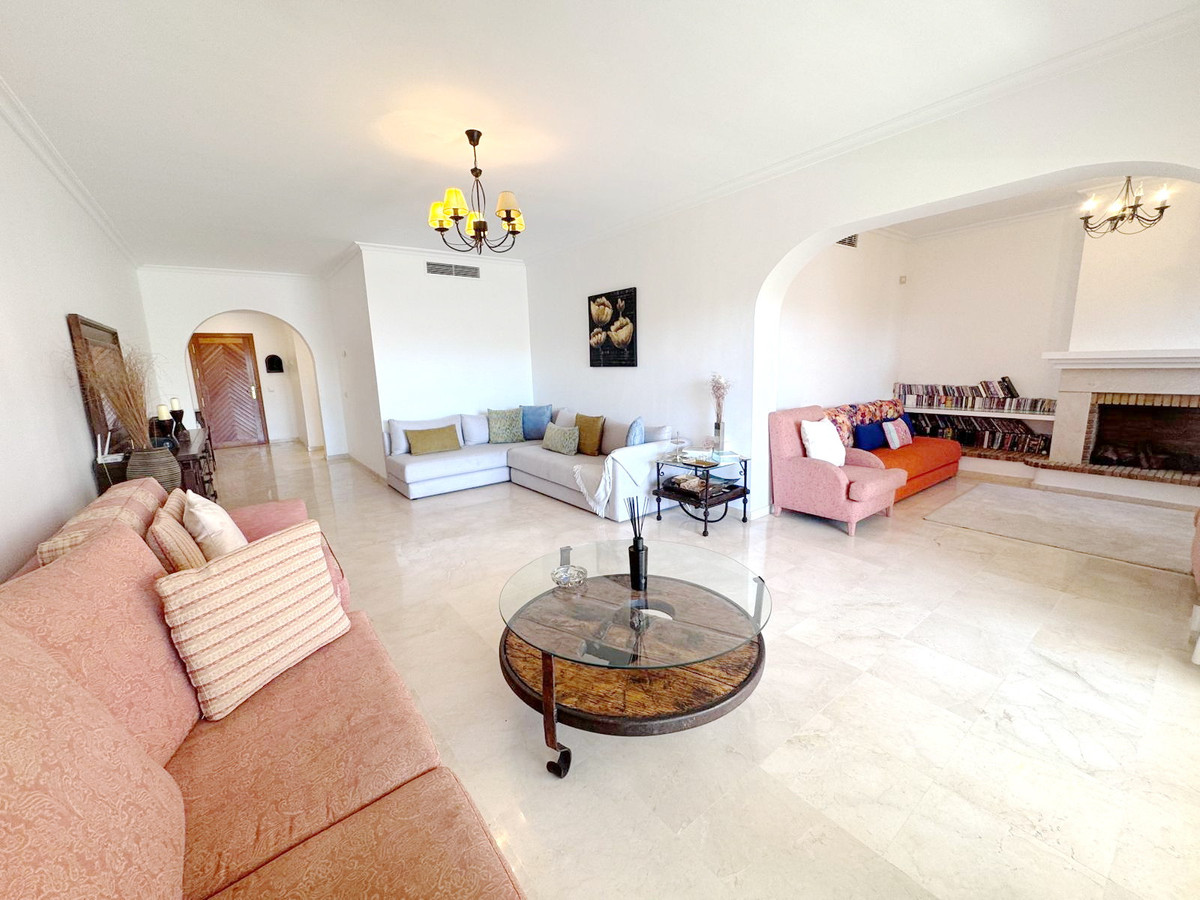 Appartement te koop in Estepona | 2 slaapkamers H5118250