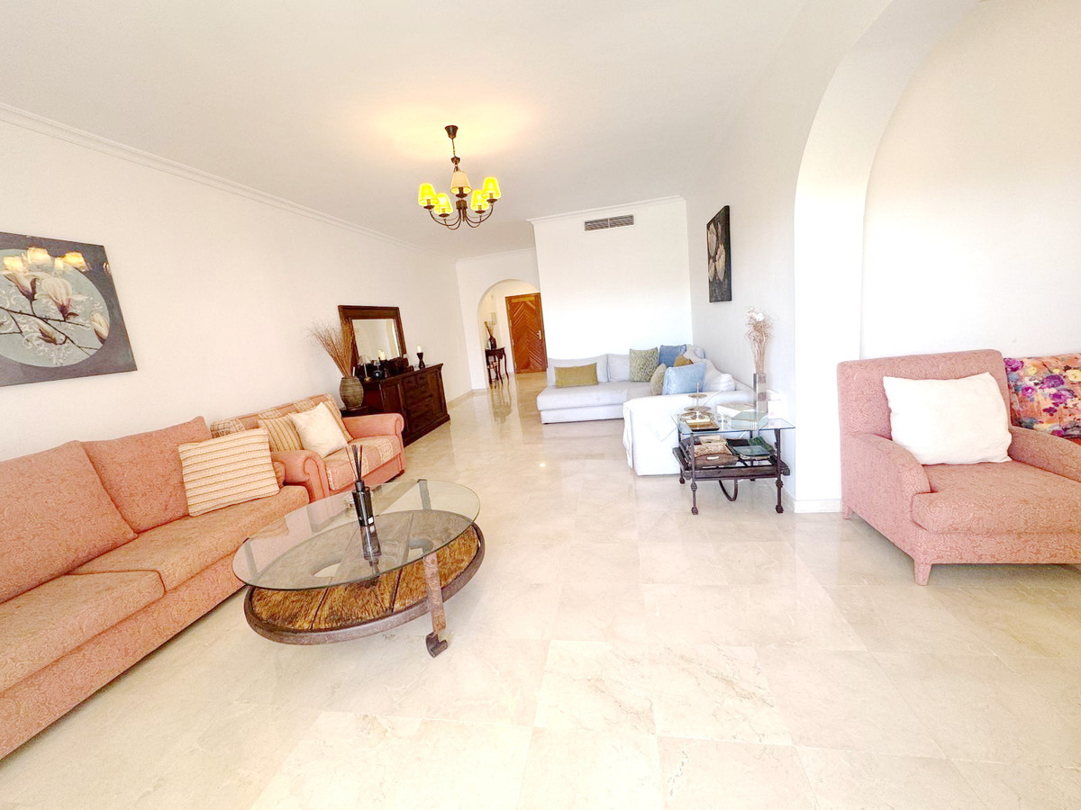 Appartement te koop in Estepona | 2 slaapkamers H5118250