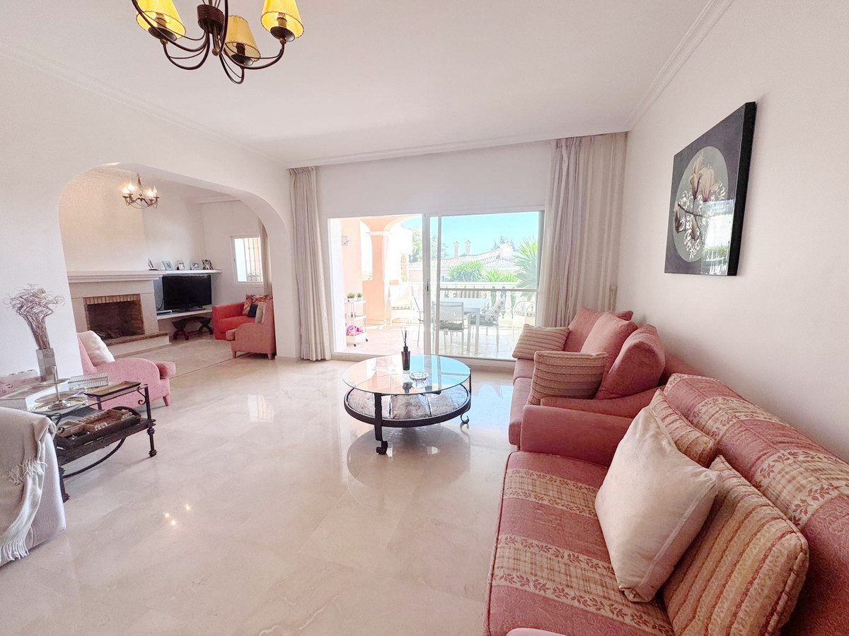 Appartement te koop in Estepona | 2 slaapkamers H5118250