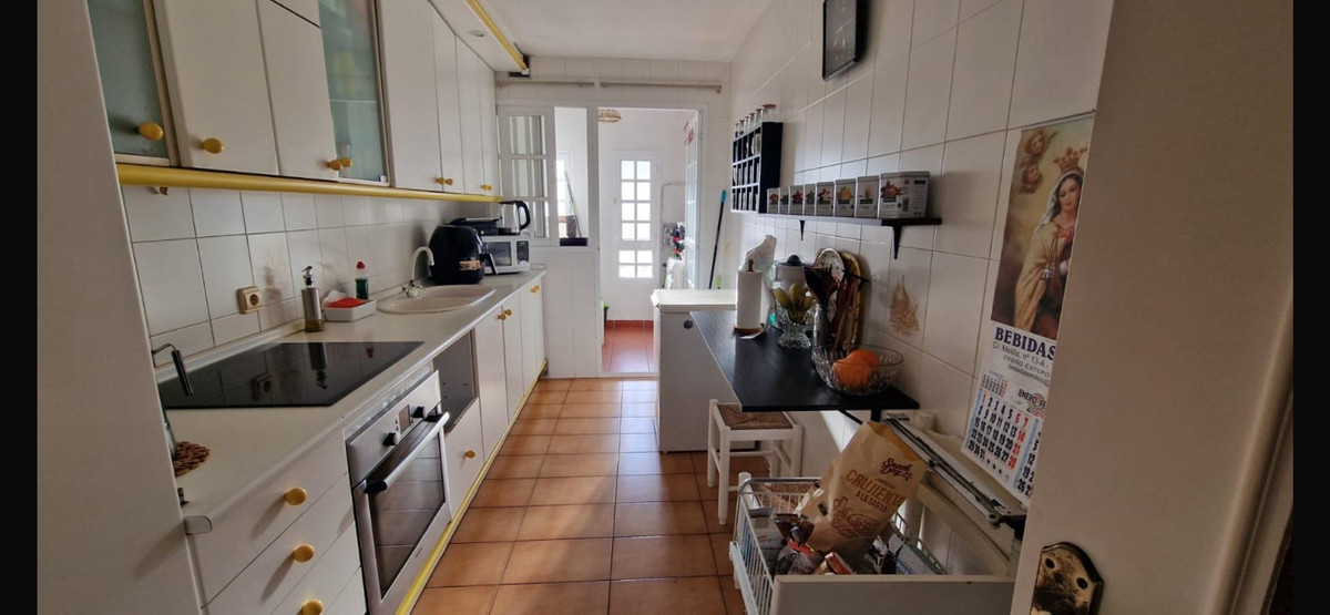 Apartment for sale in Estepona | 3 bedrooms H5121364