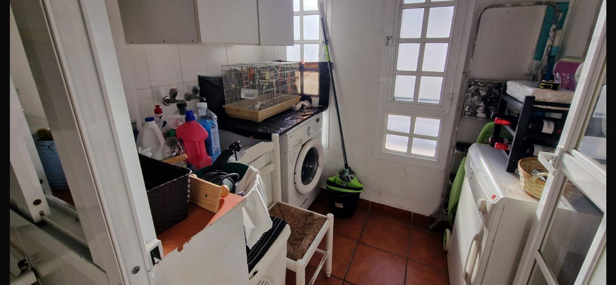 Apartment for sale in Estepona | 3 bedrooms H5121364