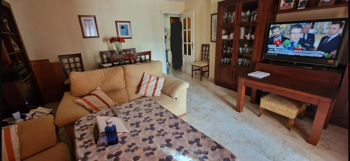 Apartment for sale in Estepona | 3 bedrooms H5121364