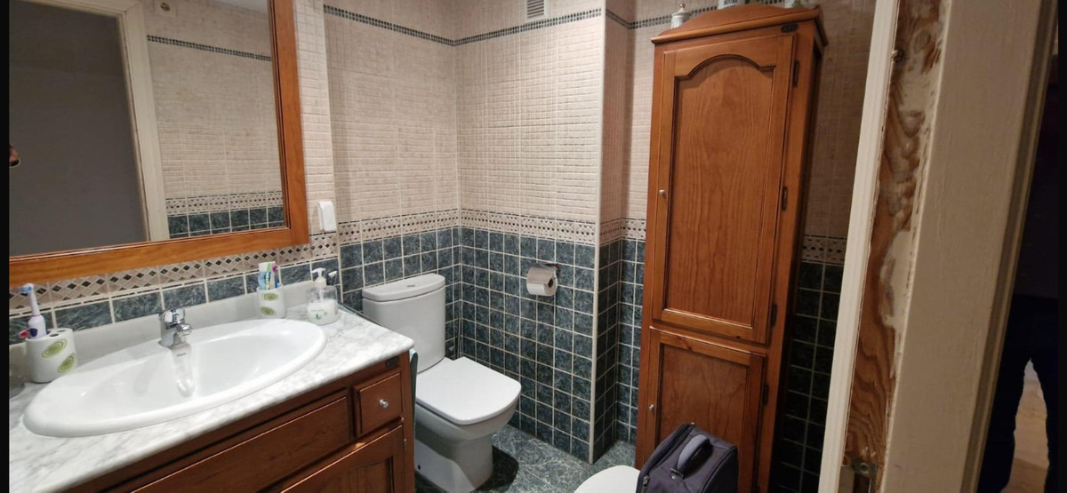 Apartment for sale in Estepona | 3 bedrooms H5121364