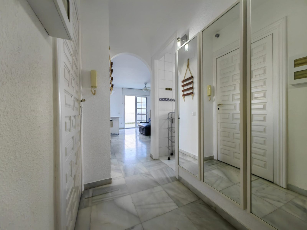 Penthouse for sale in Estepona | 3 bedrooms H5121970