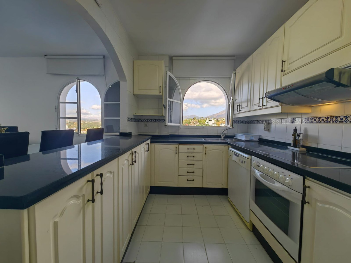 Penthouse for sale in Estepona | 3 bedrooms H5121970
