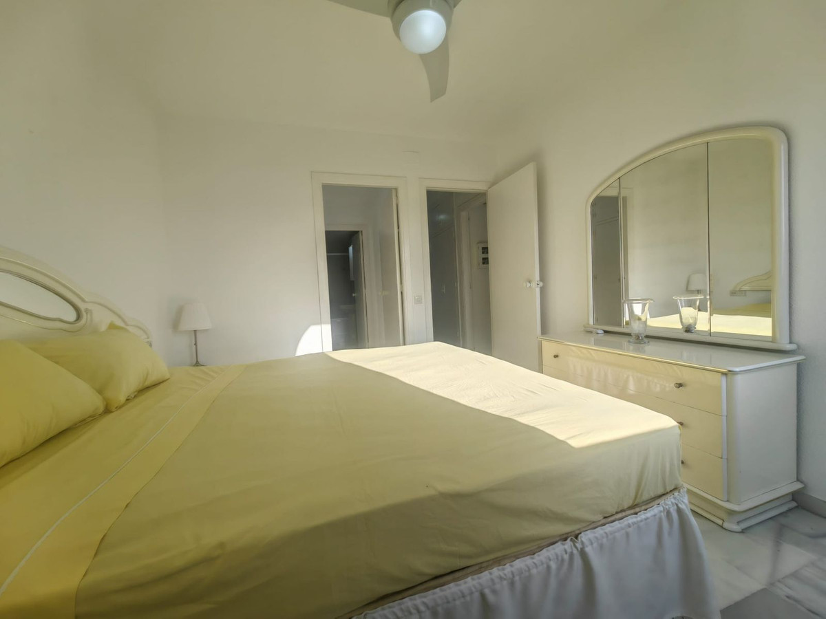 Penthouse for sale in Estepona | 3 bedrooms H5121970