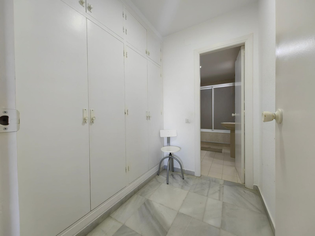 Penthouse for sale in Estepona | 3 bedrooms H5121970
