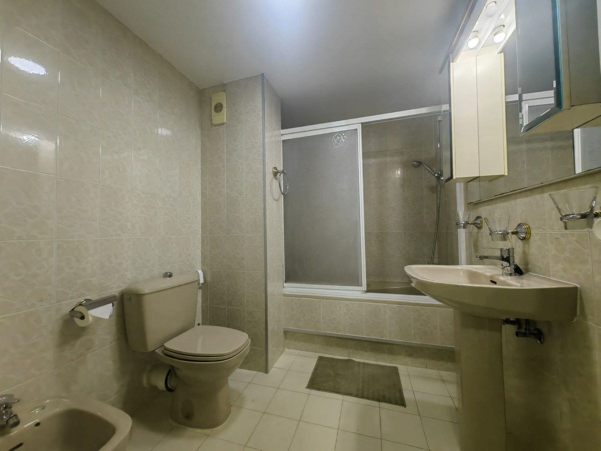 Penthouse for sale in Estepona | 3 bedrooms H5121970