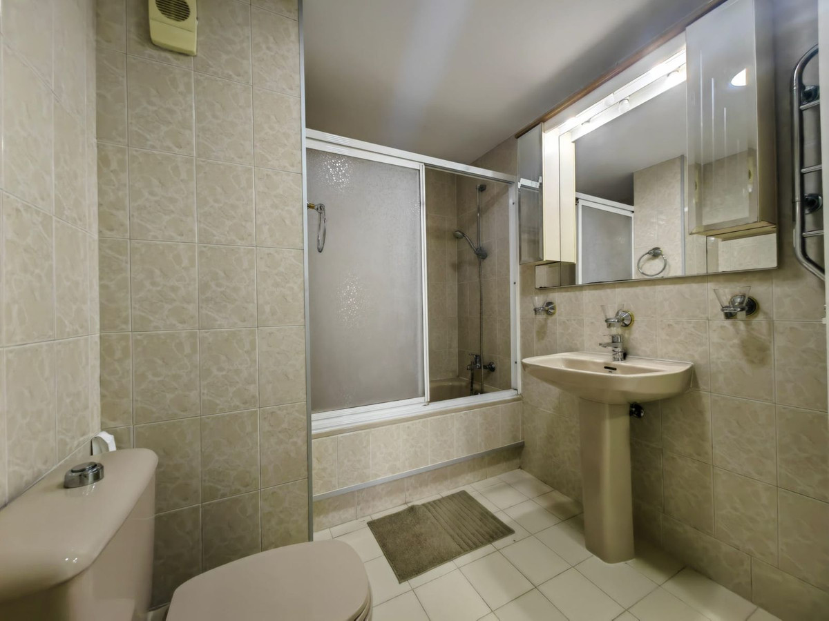 Penthouse for sale in Estepona | 3 bedrooms H5121970