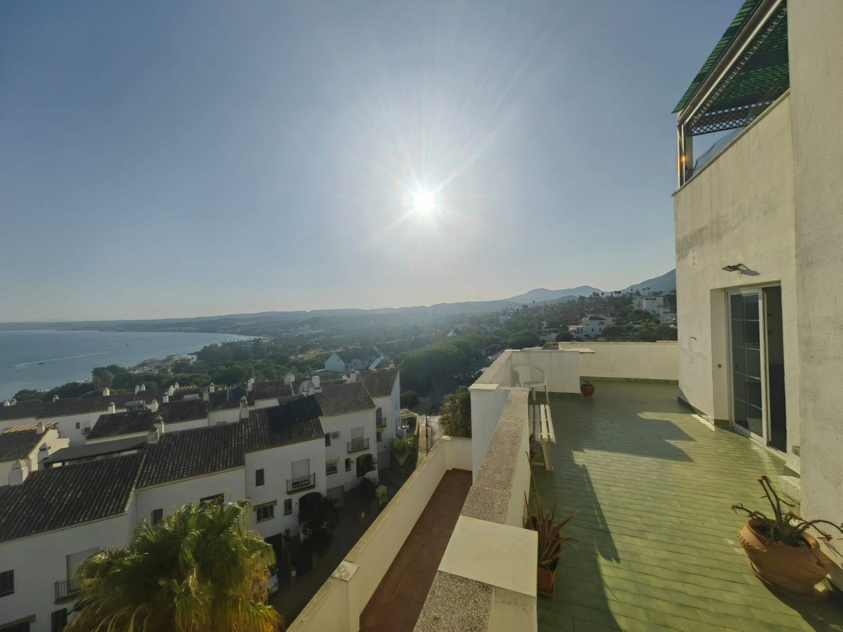 Penthouse for sale in Estepona | 3 bedrooms H5121970