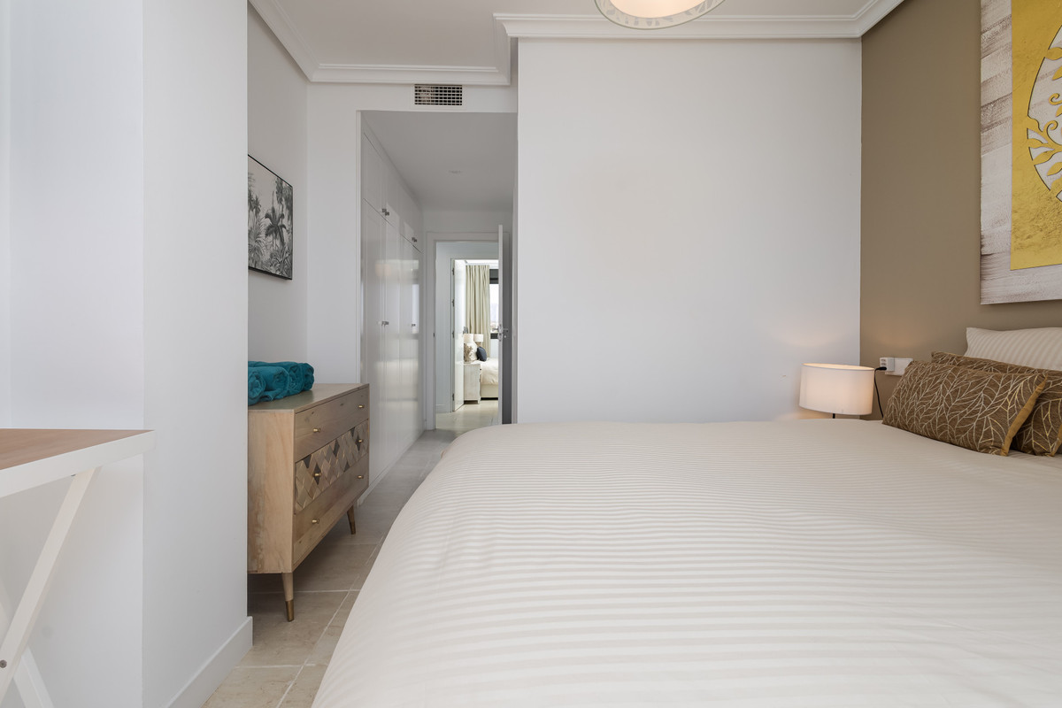 Appartement te koop in Estepona | 2 slaapkamers H5122282