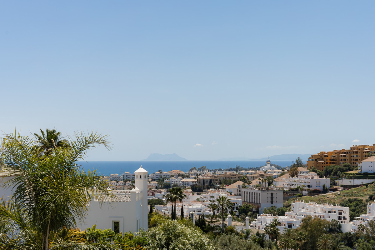 Appartement te koop in Estepona | 2 slaapkamers H5122282
