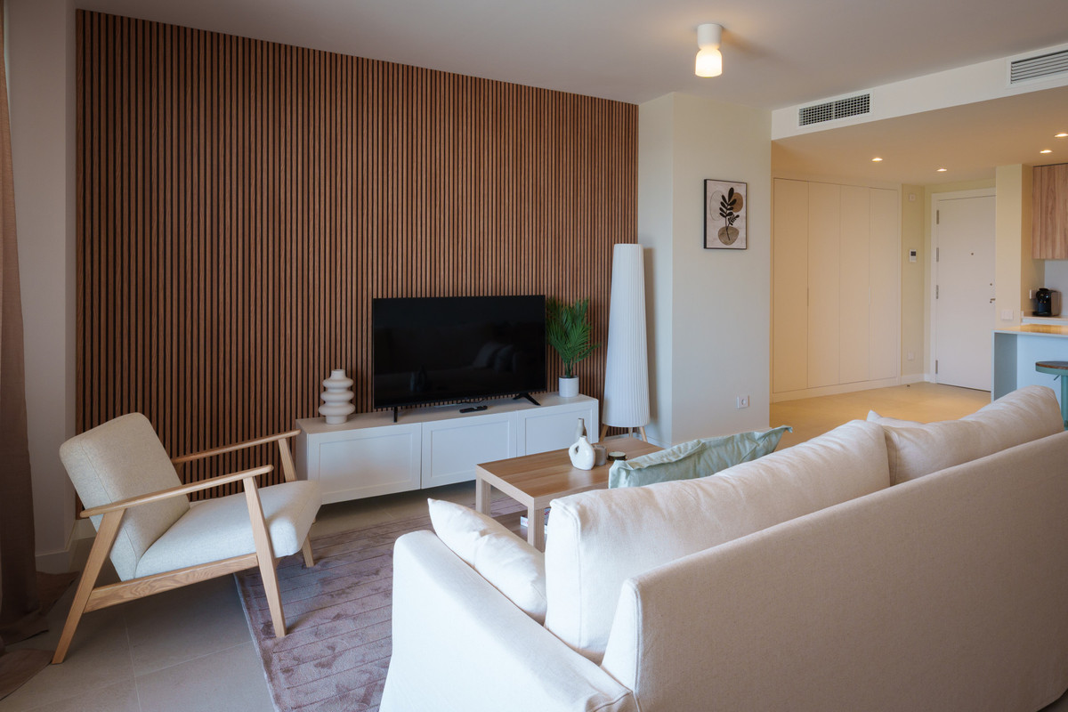 Apartment for sale in Estepona | 2 bedrooms H5122285
