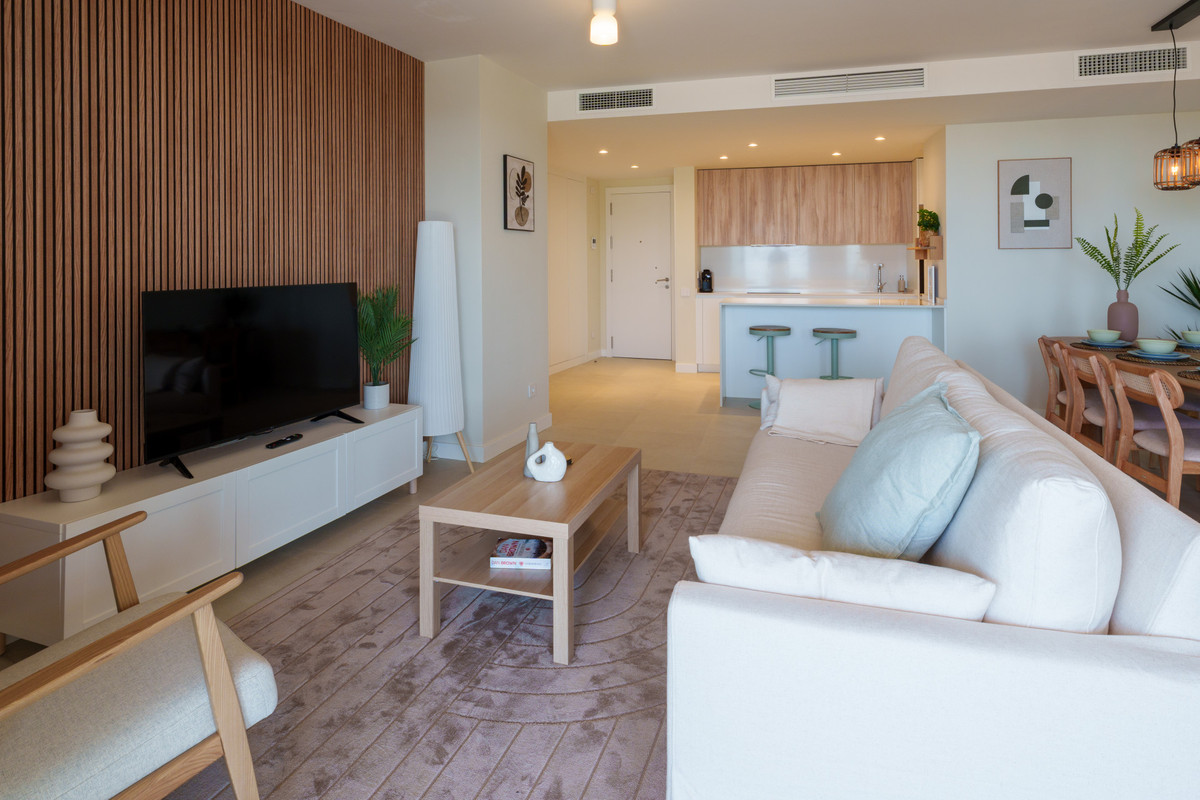 Apartment for sale in Estepona | 2 bedrooms H5122285