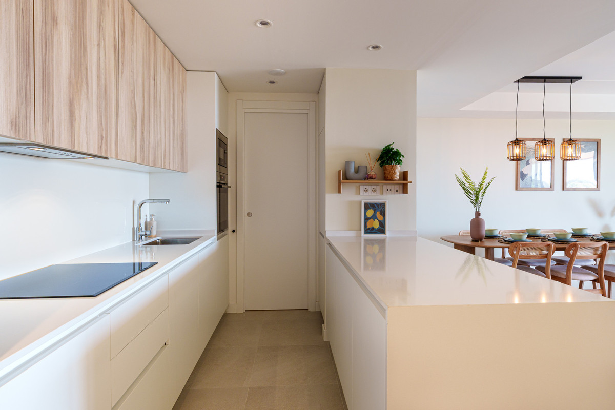 Apartment for sale in Estepona | 2 bedrooms H5122285