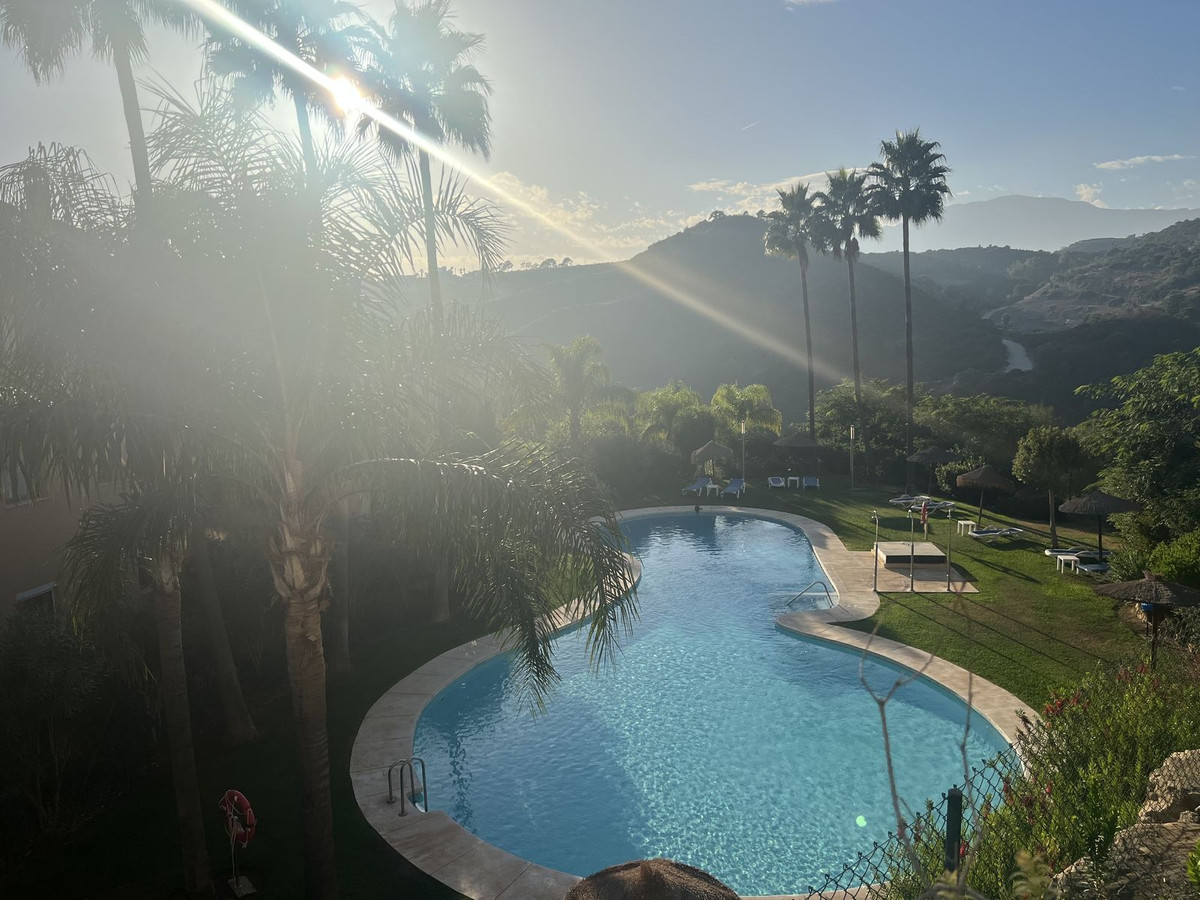 Appartement te koop in Estepona | 3 slaapkamers H5124010