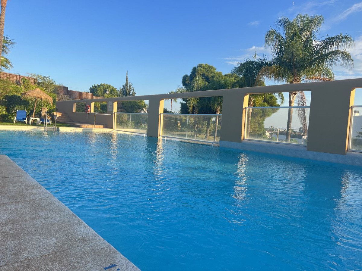 Appartement te koop in Estepona | 3 slaapkamers H5124010
