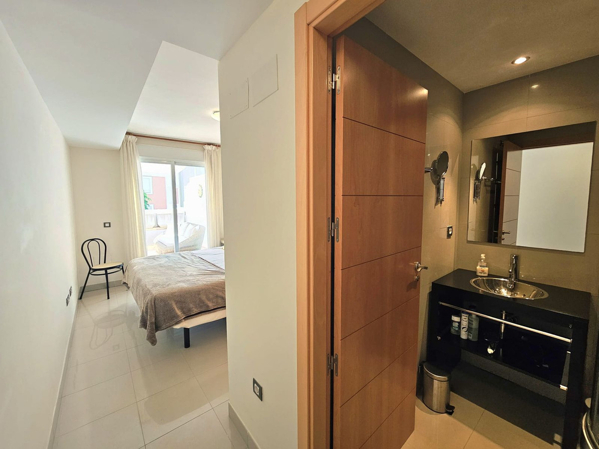 Appartement te koop in Estepona | 3 slaapkamers H5124160