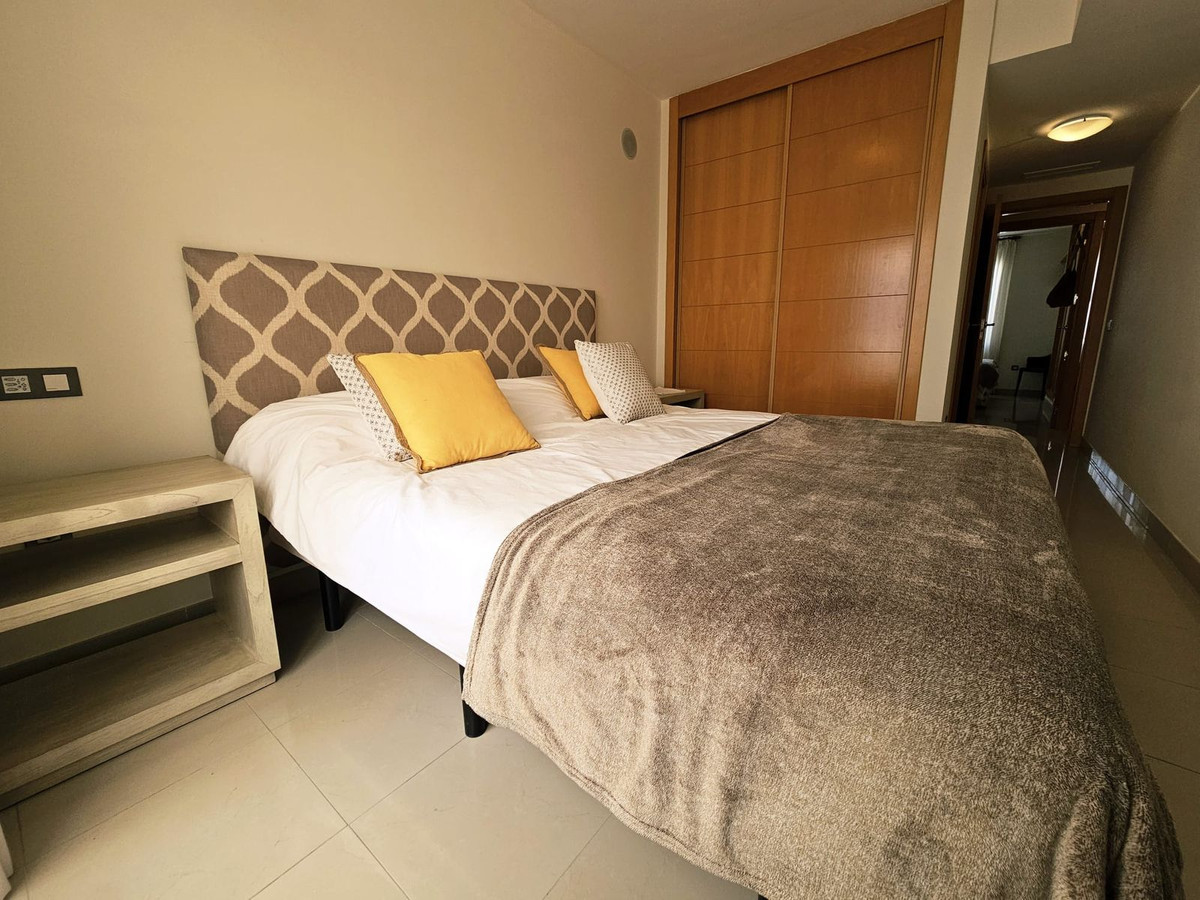 Appartement te koop in Estepona | 3 slaapkamers H5124160