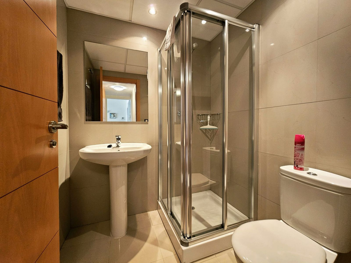 Appartement te koop in Estepona | 3 slaapkamers H5124160