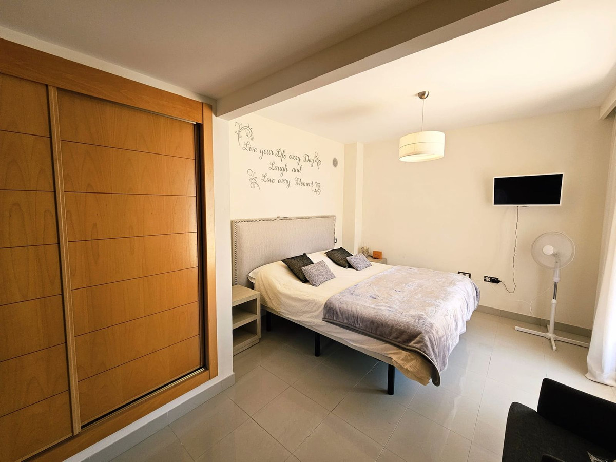 Appartement te koop in Estepona | 3 slaapkamers H5124160