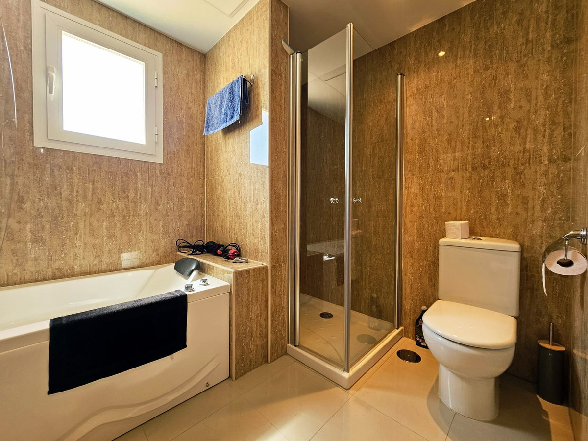 Appartement te koop in Estepona | 3 slaapkamers H5124160