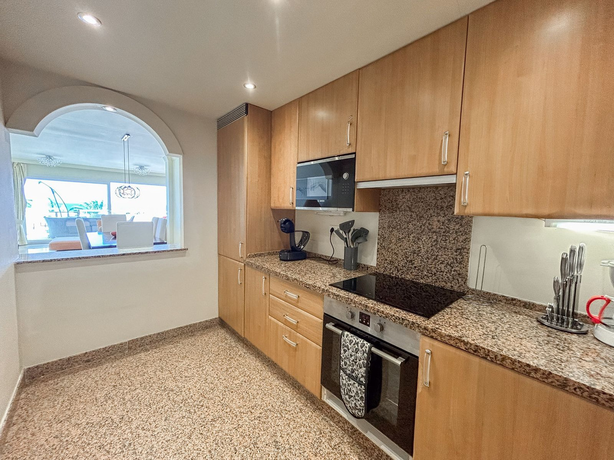 Appartement te koop in Estepona | 2 slaapkamers H5125003