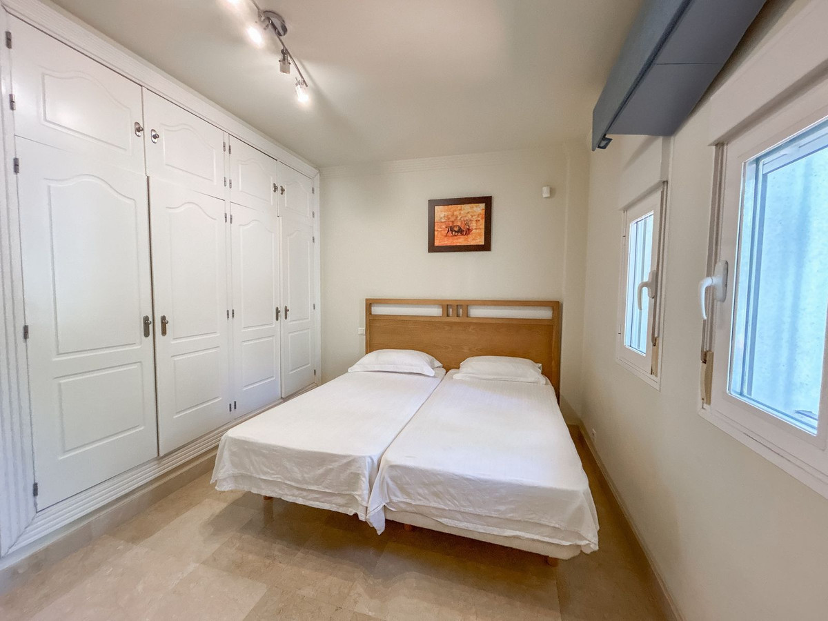 Appartement te koop in Estepona | 2 slaapkamers H5125003