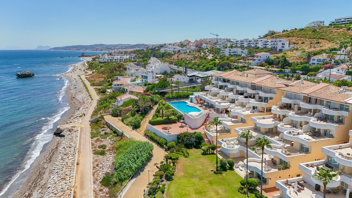 Appartement te koop in Estepona | 2 slaapkamers H5125003