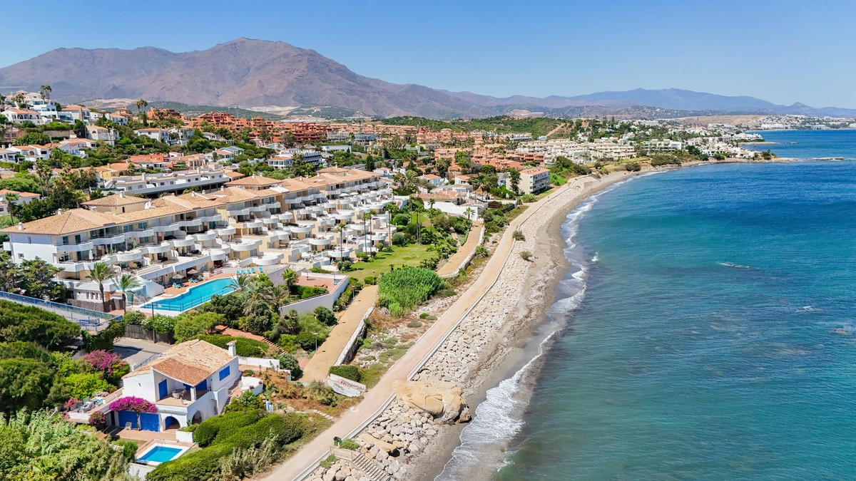 Appartement te koop in Estepona | 2 slaapkamers H5125003