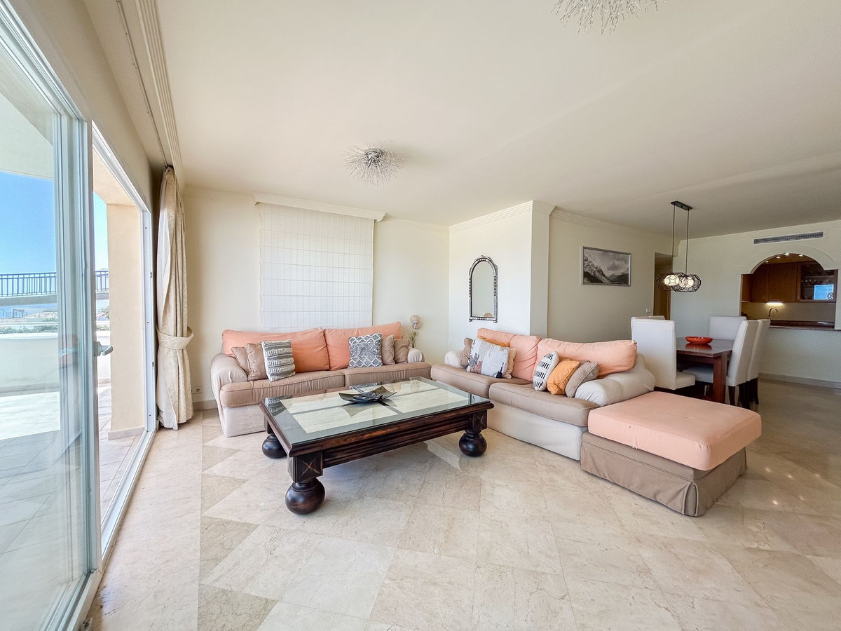 Appartement te koop in Estepona | 2 slaapkamers H5125003