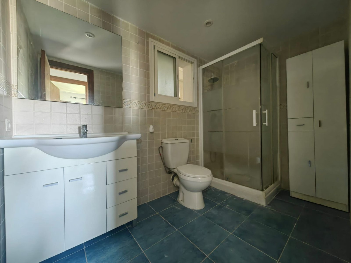 Appartement te koop in Estepona | 1 slaapkamers H5125075