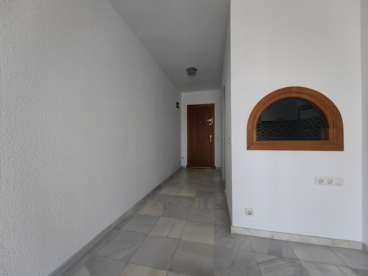 Appartement te koop in Estepona | 1 slaapkamers H5125075