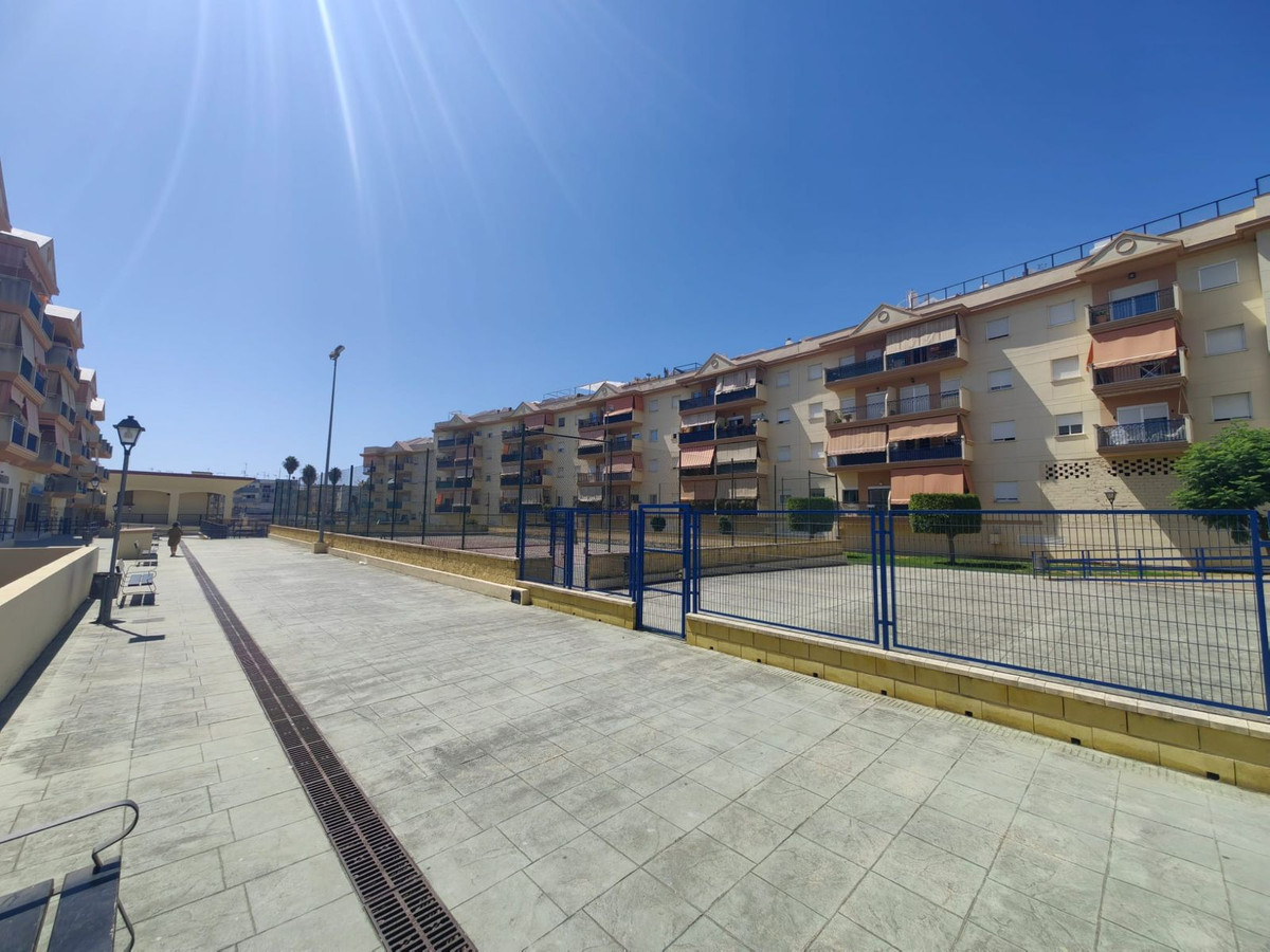 Appartement te koop in Estepona | 3 slaapkamers H5125885