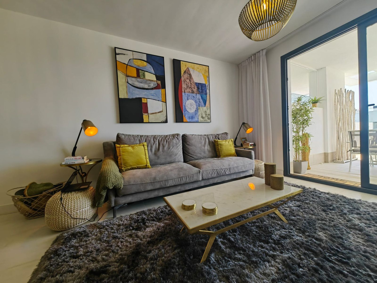 Appartement te koop in Estepona | 2 slaapkamers H5125966