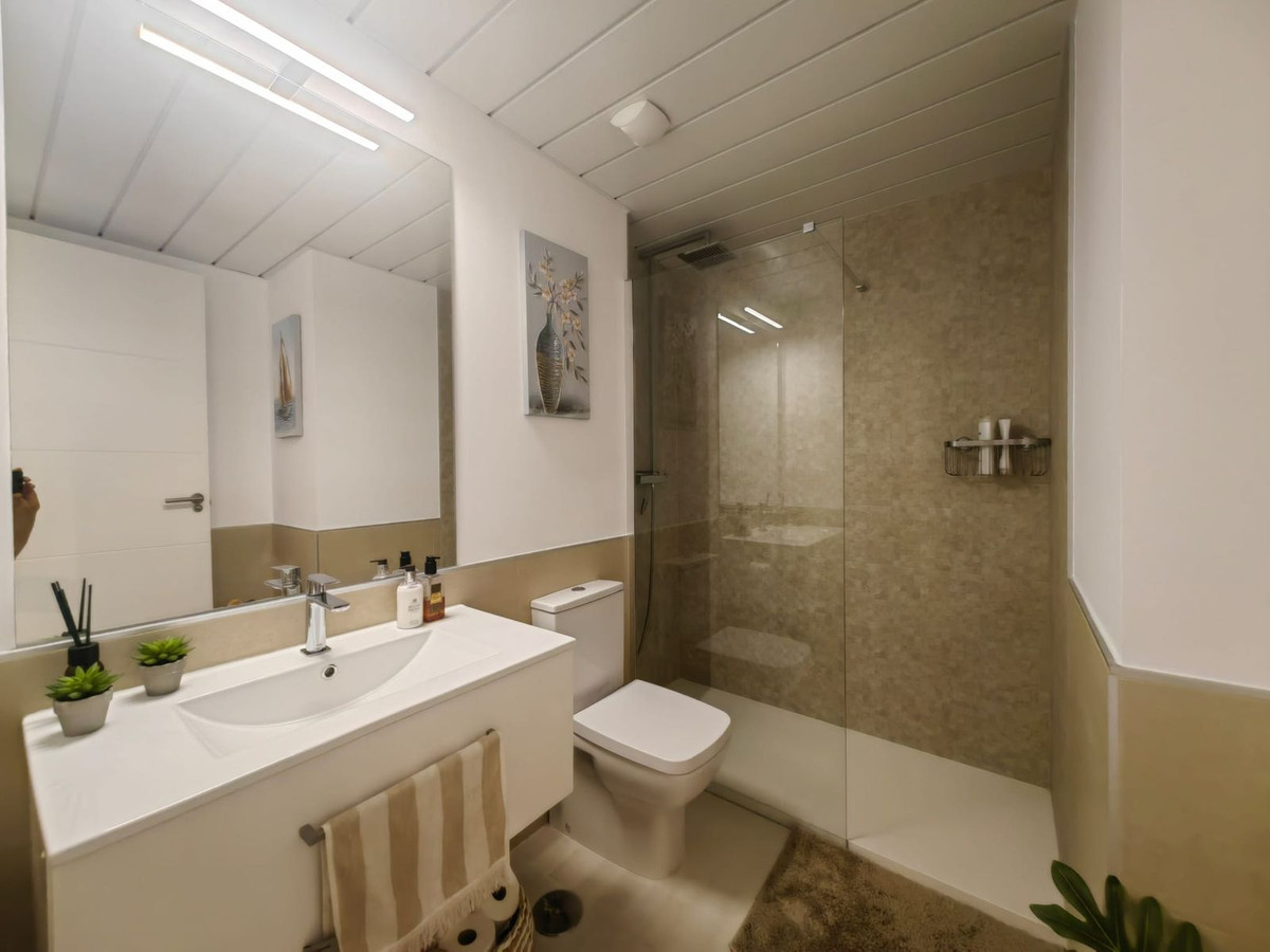 Appartement te koop in Estepona | 2 slaapkamers H5125966
