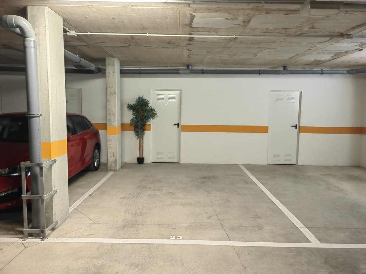 Appartement te koop in Estepona | 2 slaapkamers H5125966