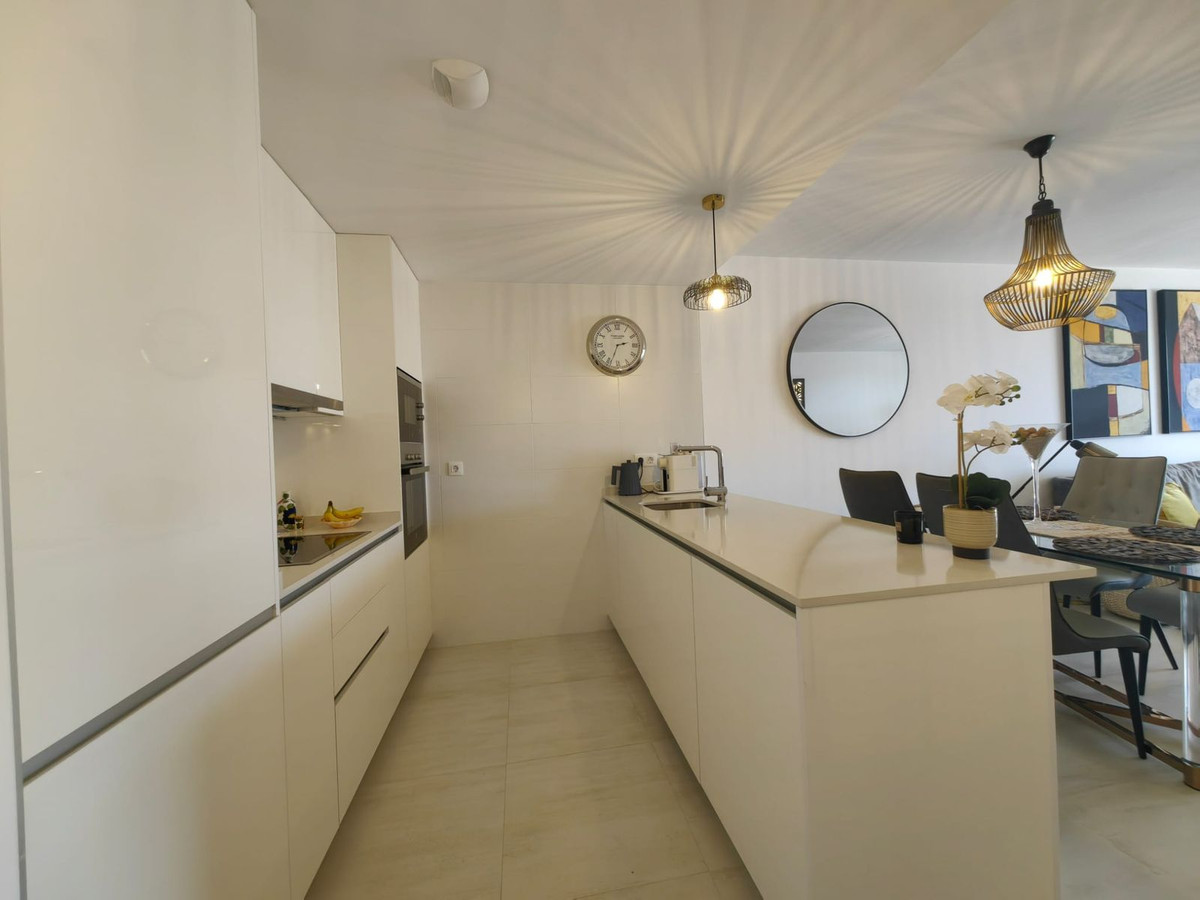 Appartement te koop in Estepona | 2 slaapkamers H5125966