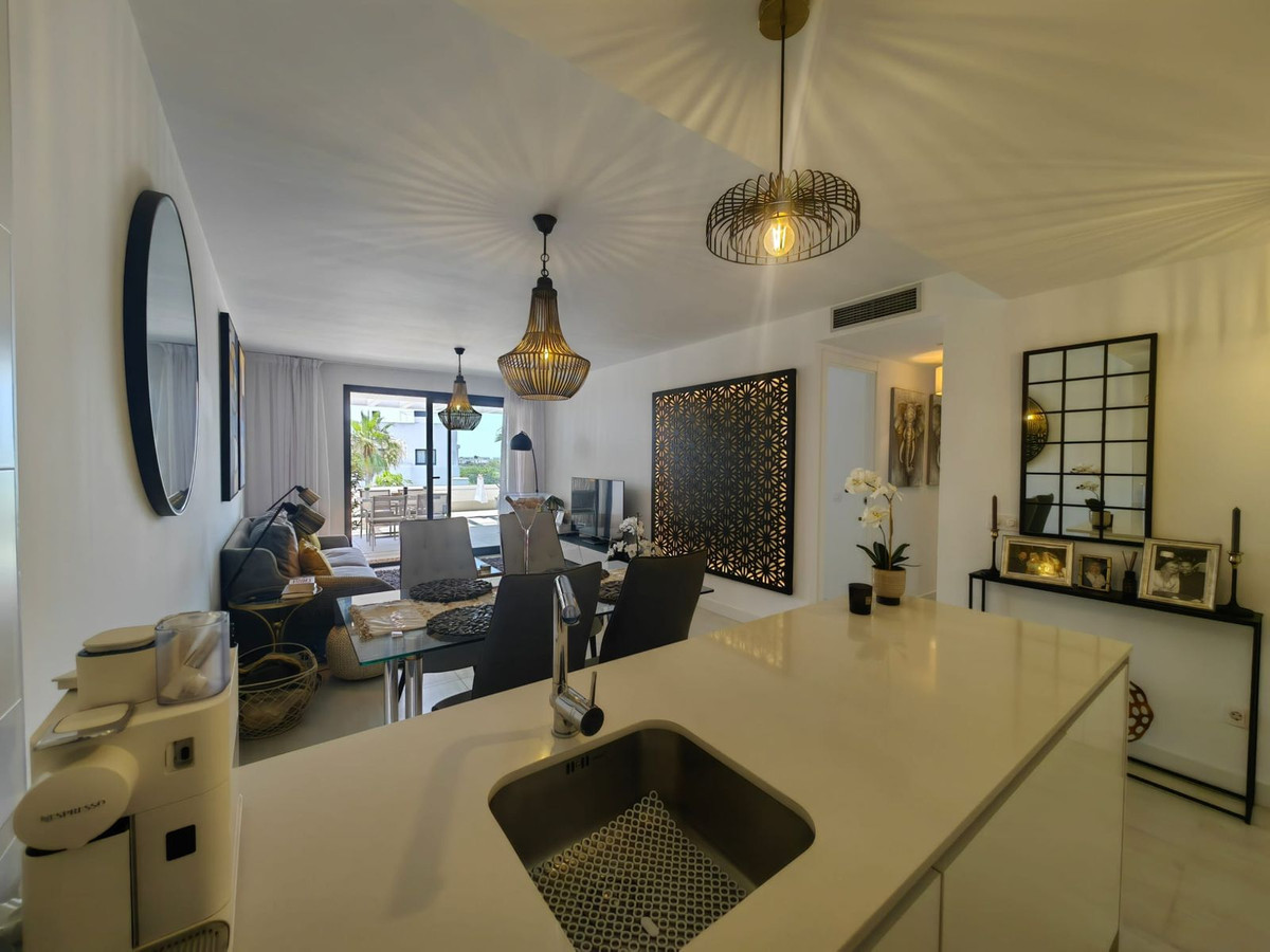 Appartement te koop in Estepona | 2 slaapkamers H5125966
