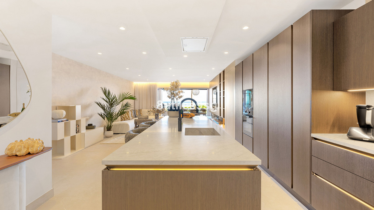 Appartement te koop in Estepona | 4 slaapkamers H5127532